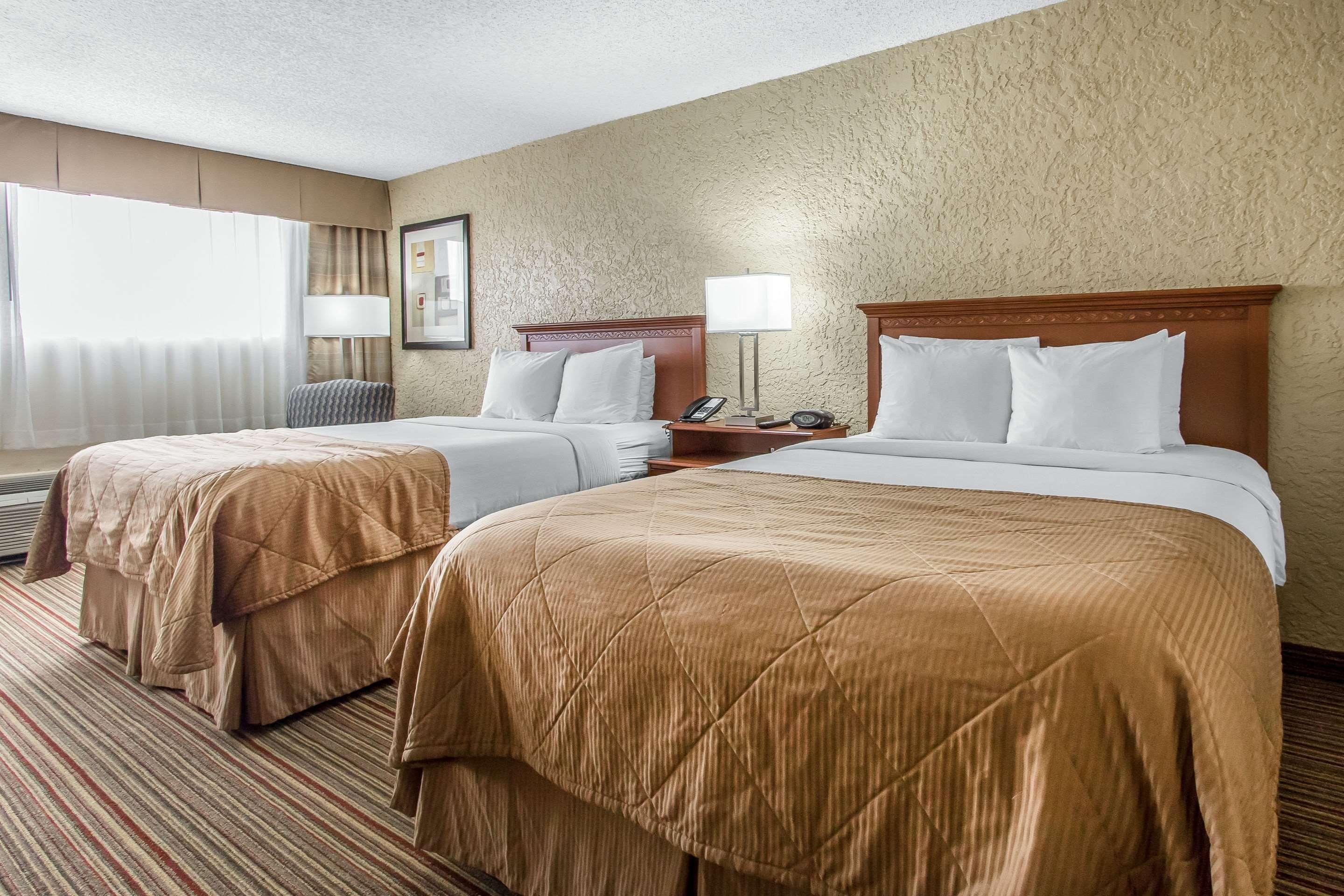 Clarion Hotel Broken Arrow - Tulsa Exterior photo