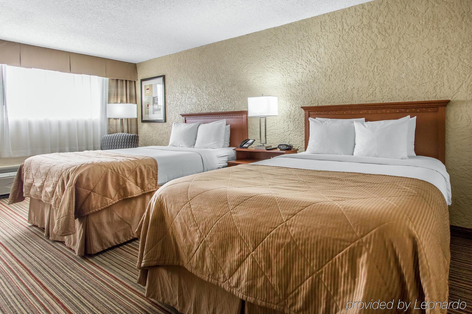 Clarion Hotel Broken Arrow - Tulsa Exterior photo